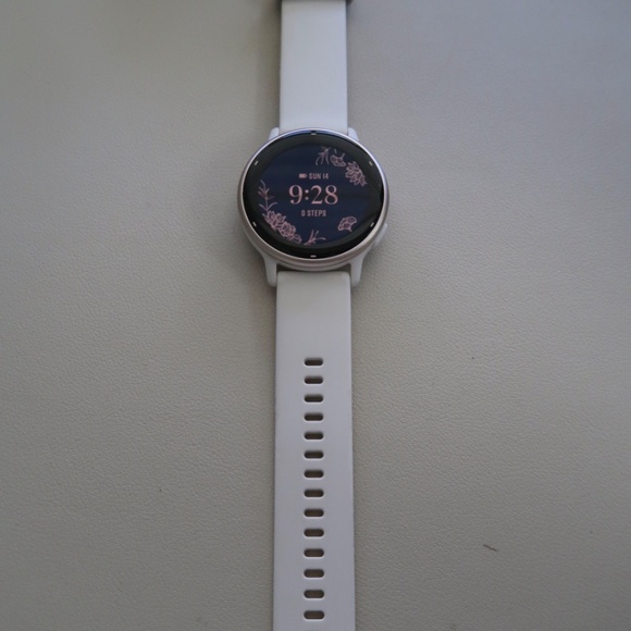 GARMIN Vivoactive 5 Health and Fitness Smartwatch - Picture 5 of 5